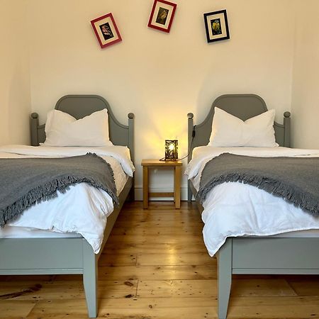 Villa House With Parking, Short Stroll To Quay, Shops And Restaurants Poole Esterno foto