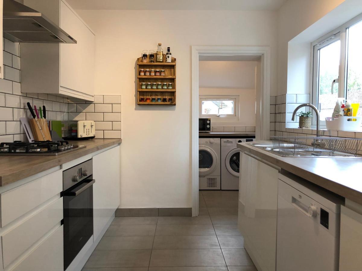 Villa House With Parking, Short Stroll To Quay, Shops And Restaurants Poole Esterno foto